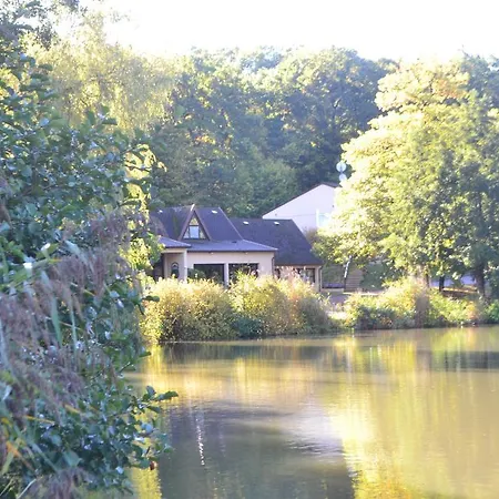 Restaurant Des Lacs 孔特雷克塞维尔